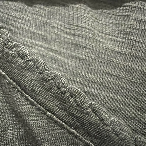 🆕 🌸 NWT Democracy Embroidered Ruffle Sleeve Knit Top – Size Small 🌸 - Picture 12 of 12